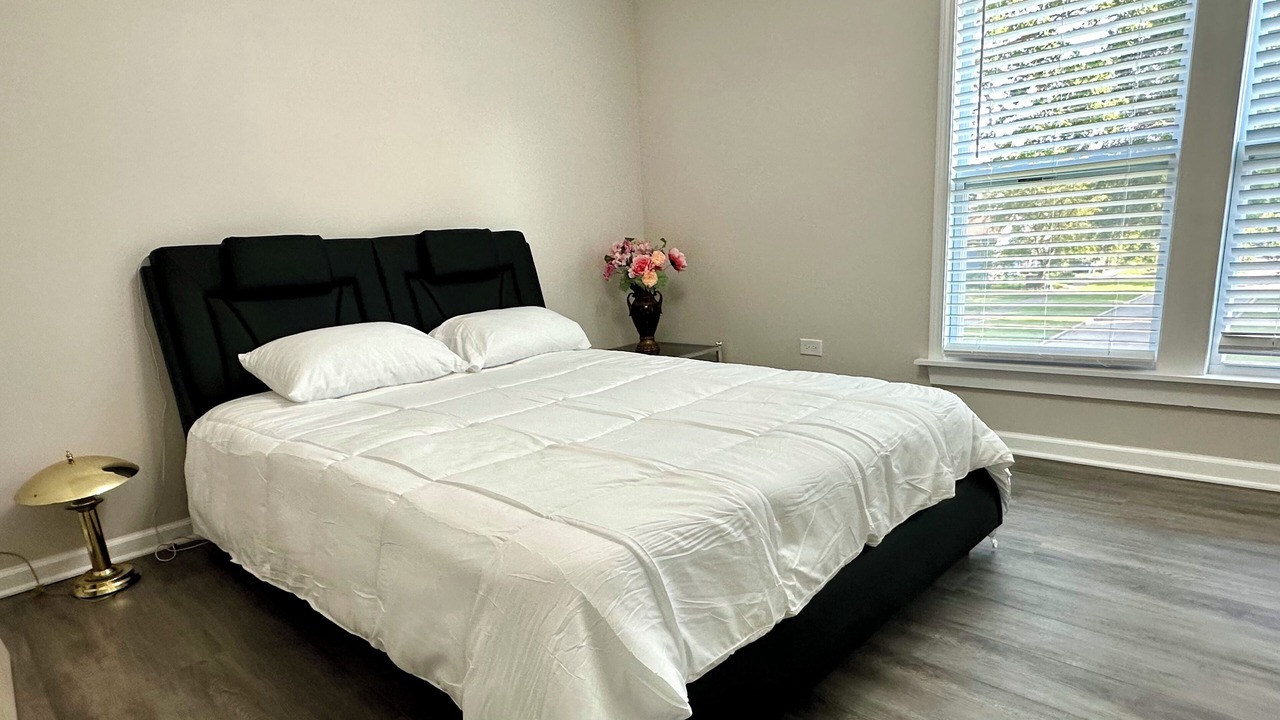 Photo of Bedroom in North Chicago