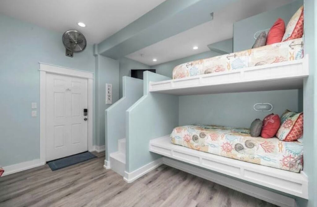 Photo of Bedroom in Crystal Beach