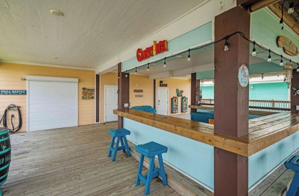 Photo of Bedroom in Crystal Beach