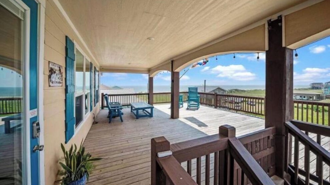 Photo of Patio Balcony in Crystal Beach