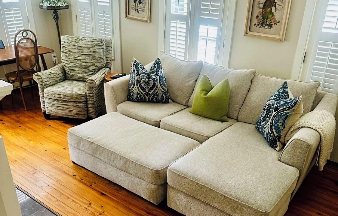 Photo of Livingroom in Harleston Village