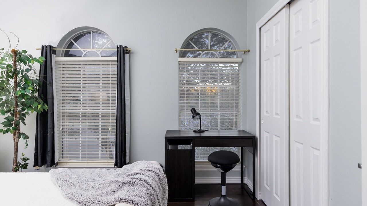 Photo of Bedroom in North Central Thousand Oaks