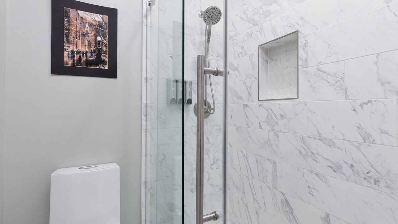 Photo of Bathroom in North Central Thousand Oaks