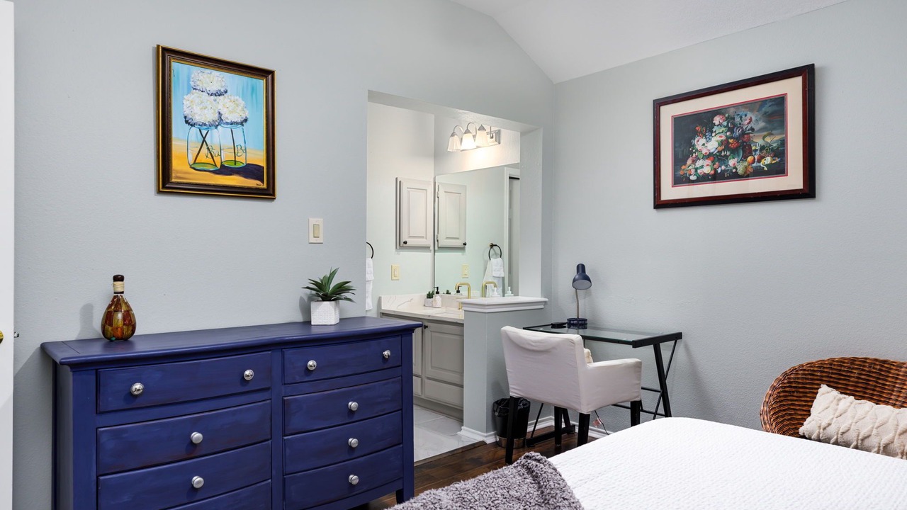 Photo of Bedroom in North Central Thousand Oaks