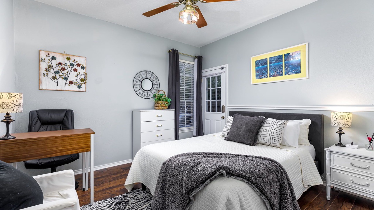 Photo of Bedroom in North Central Thousand Oaks