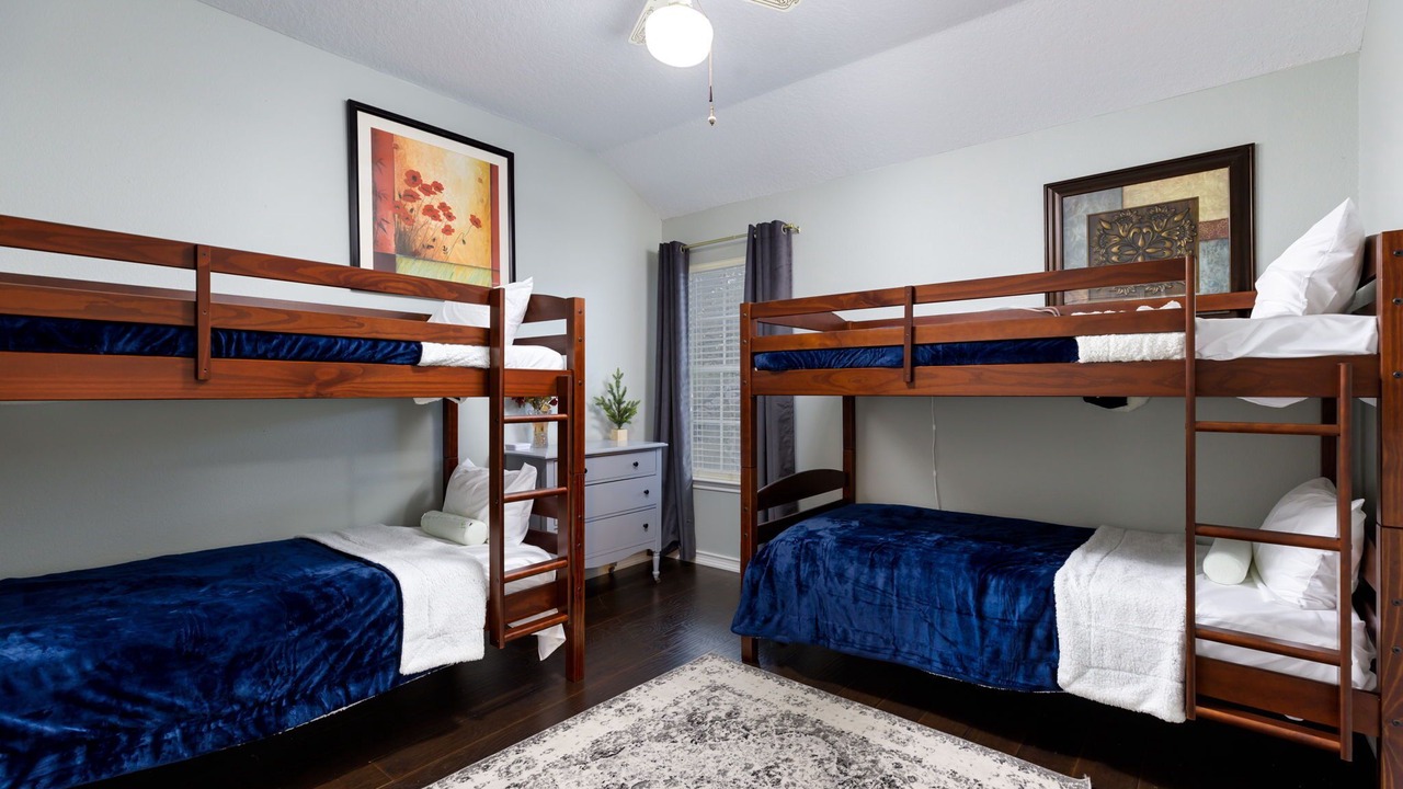 Photo of Bedroom in North Central Thousand Oaks
