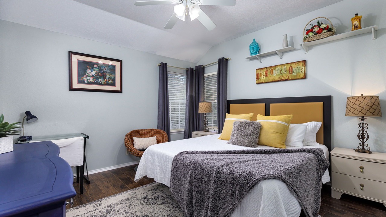 Photo of Bedroom in North Central Thousand Oaks