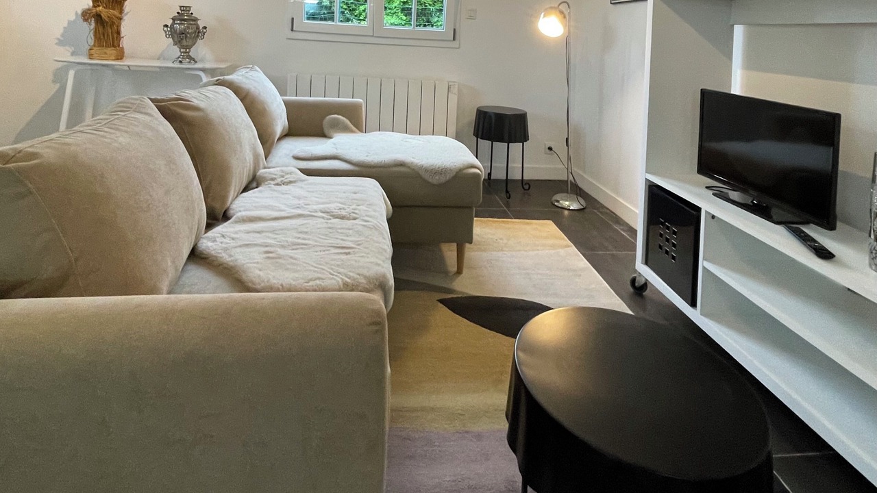 Photo of Livingroom in La Chapelle-des-Fougeretz