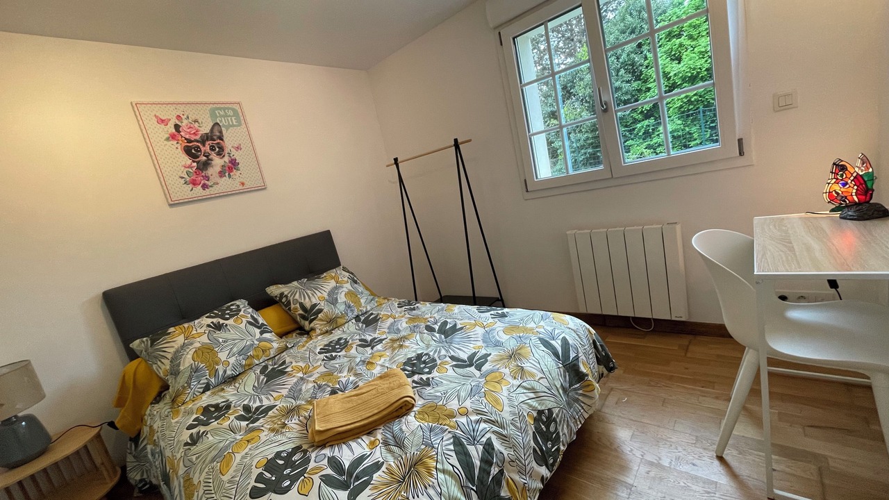 Photo of Bedroom in La Chapelle-des-Fougeretz