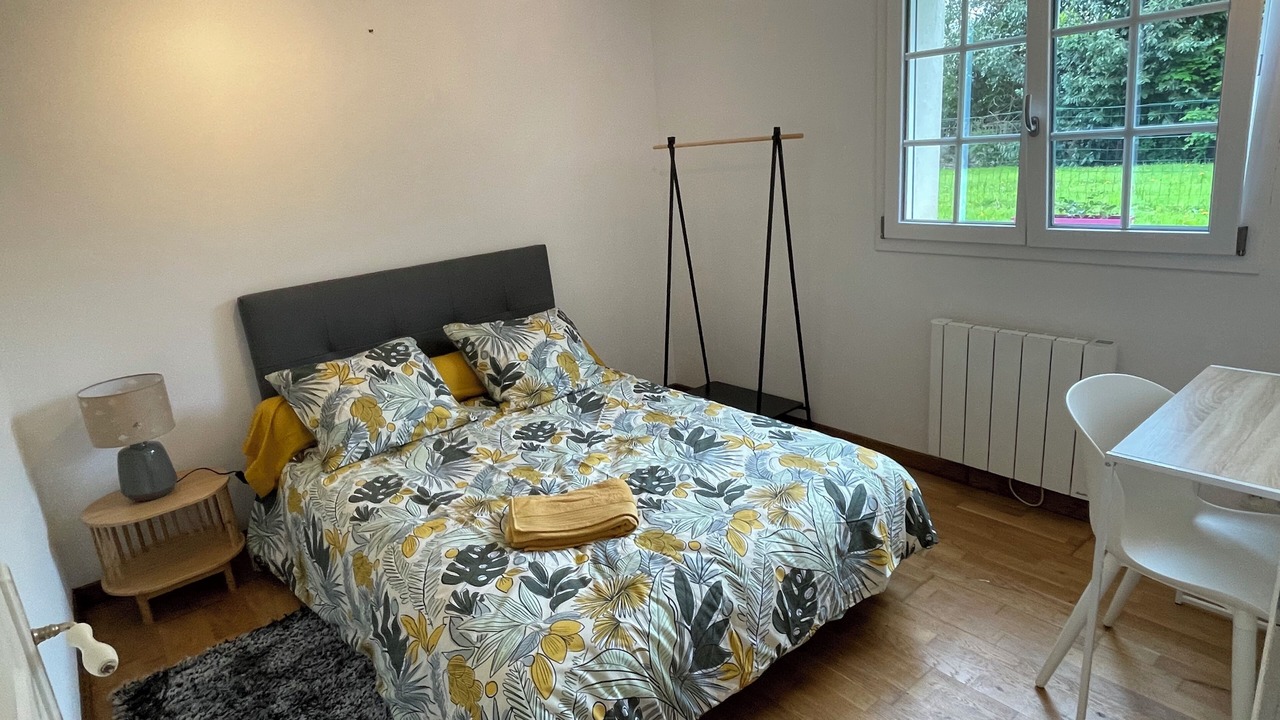 Photo of Bedroom in La Chapelle-des-Fougeretz