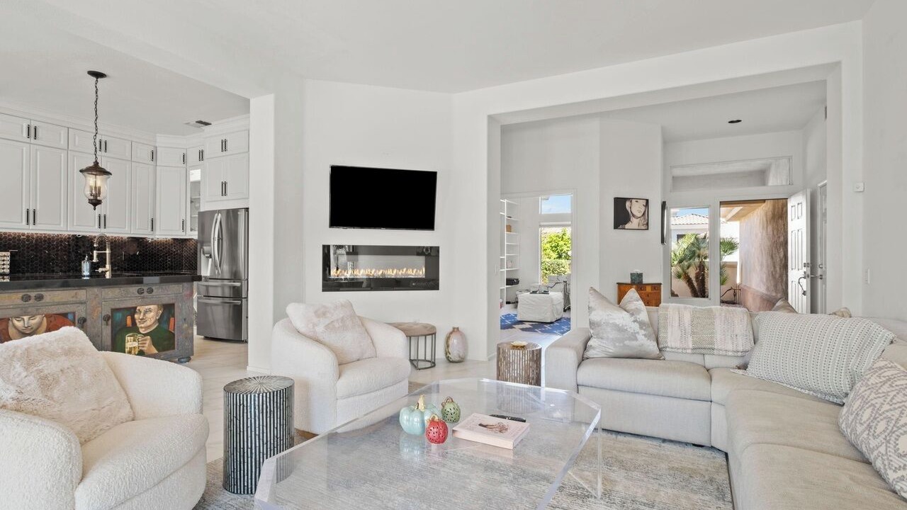 Photo of Livingroom in Desert Palms
