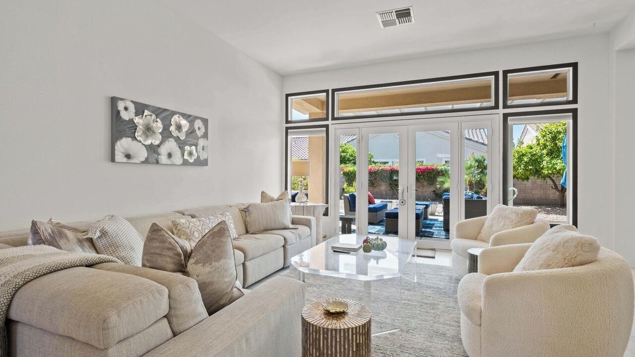 Photo of Livingroom in Desert Palms