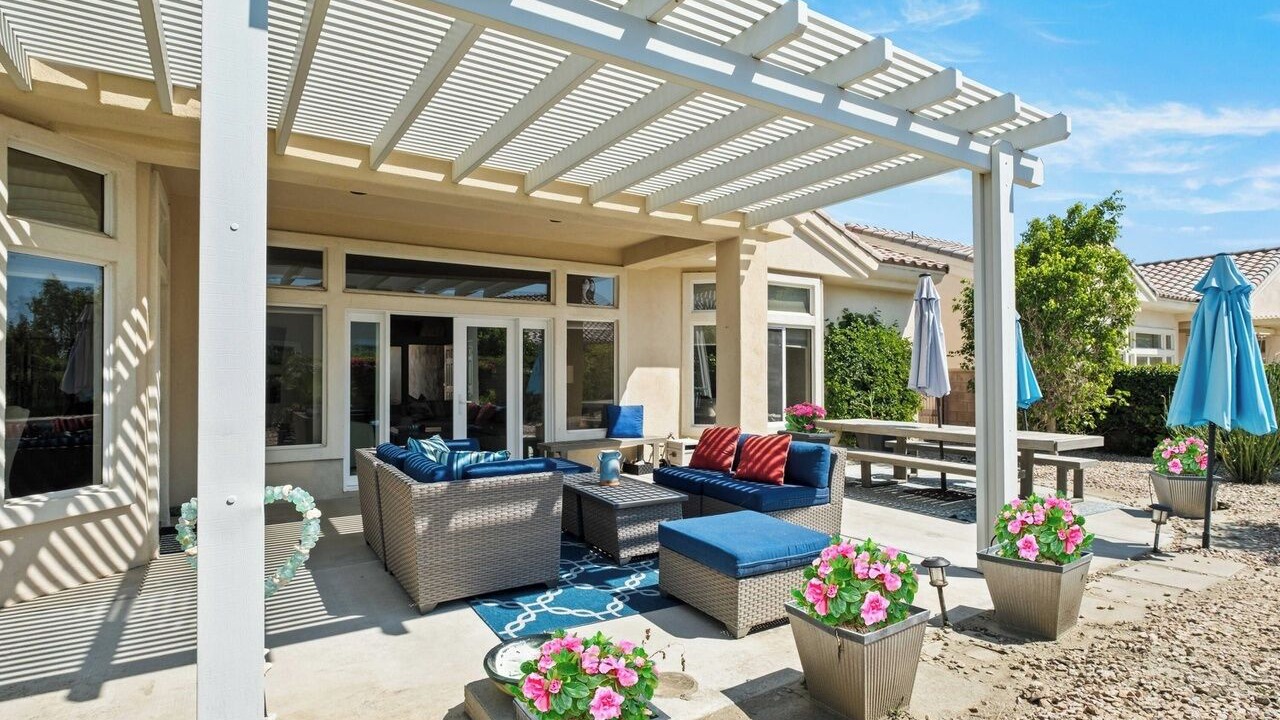 Photo of Outdoor in Desert Palms