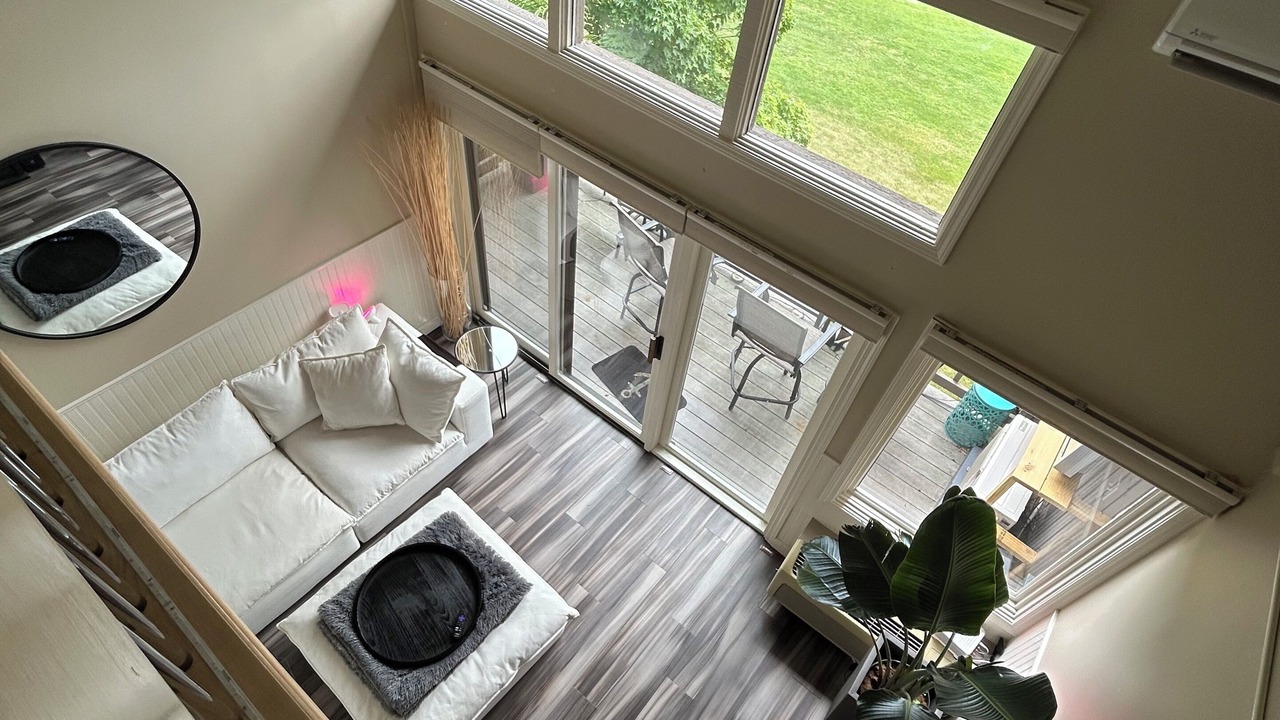 Photo of Bedroom in Acme