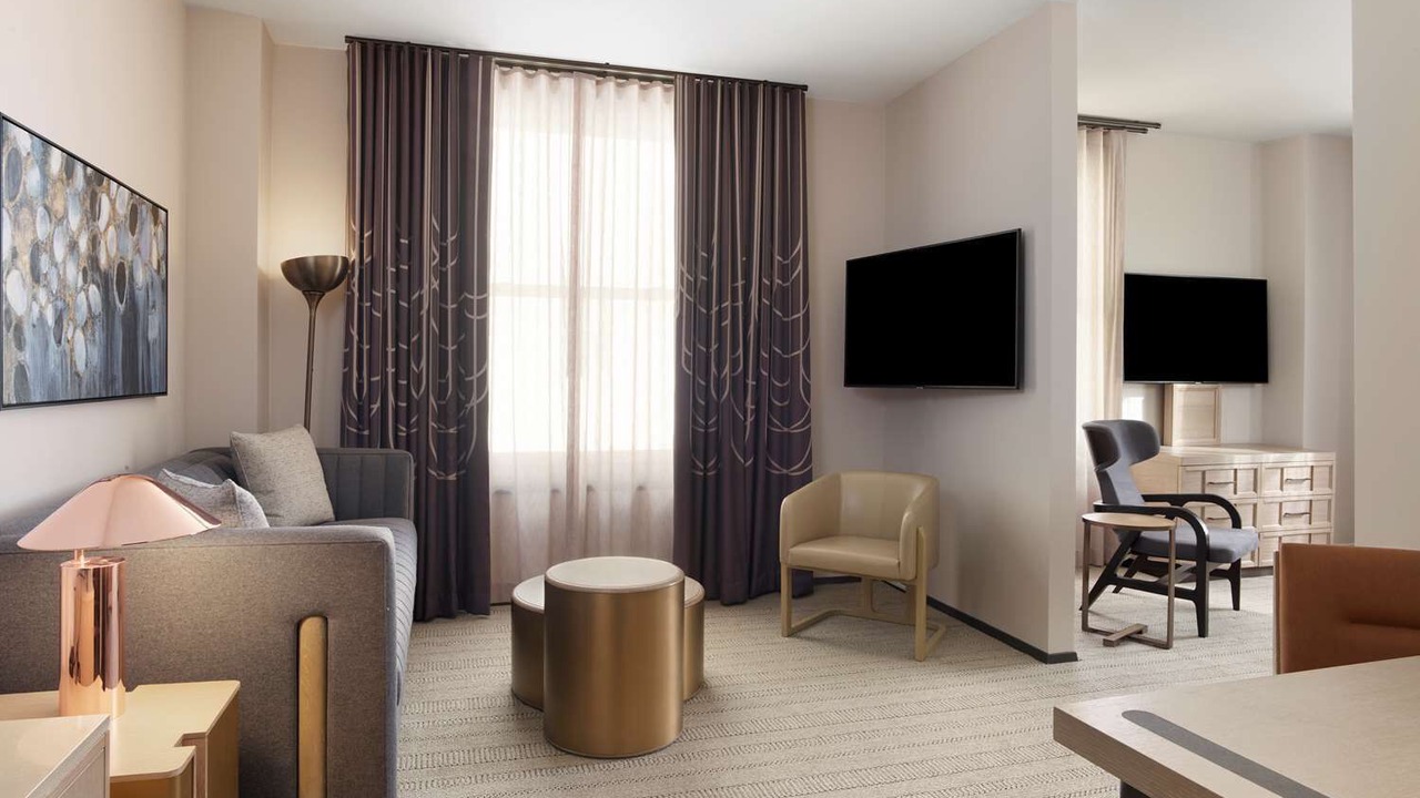 Photo of Livingroom in Theater District