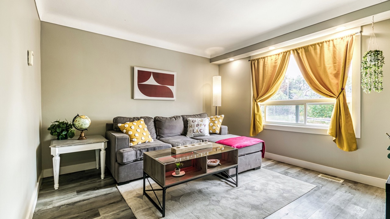 Photo of Livingroom in Sudbury