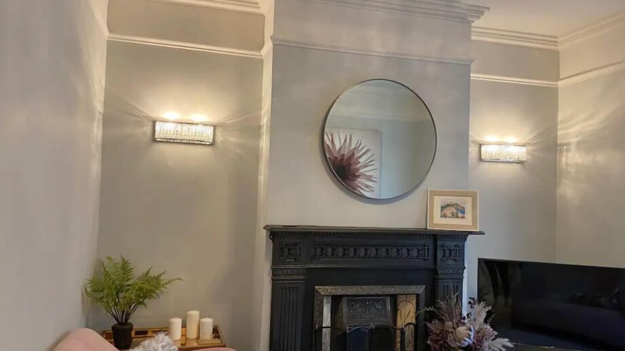 Photo of Others in Hale