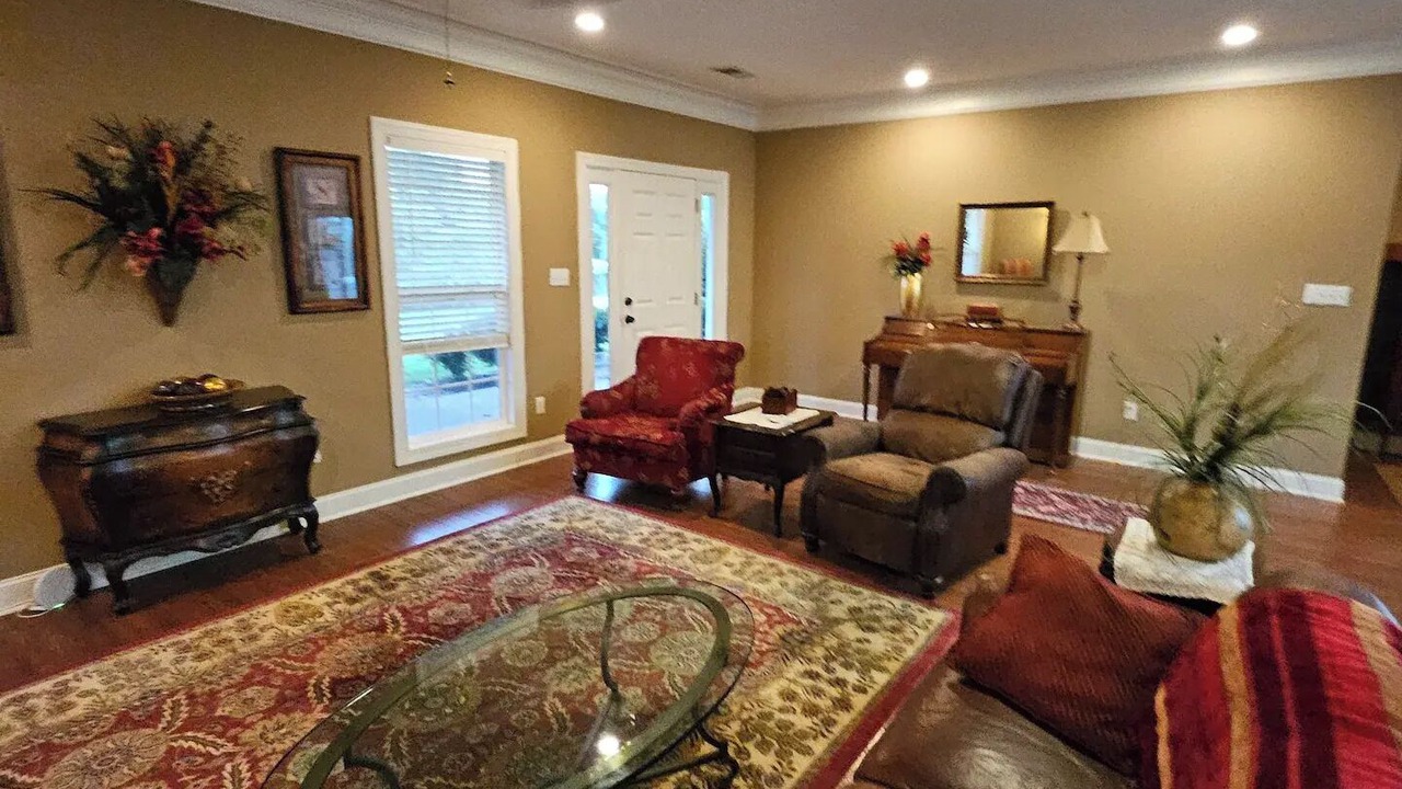 Photo of Livingroom in Idlewild