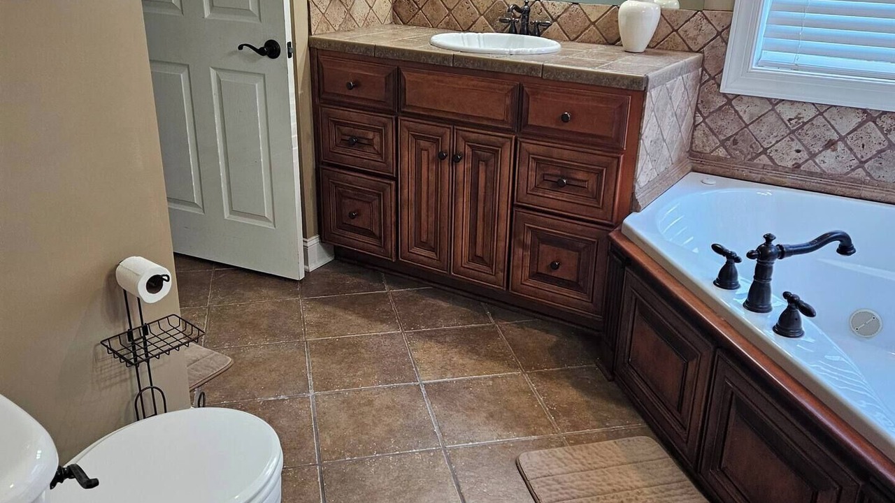Photo of Bathroom in Idlewild