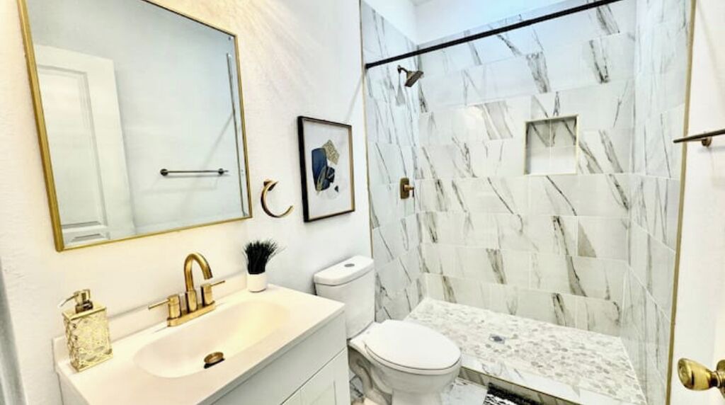 Photo of Bathroom in Highland Park