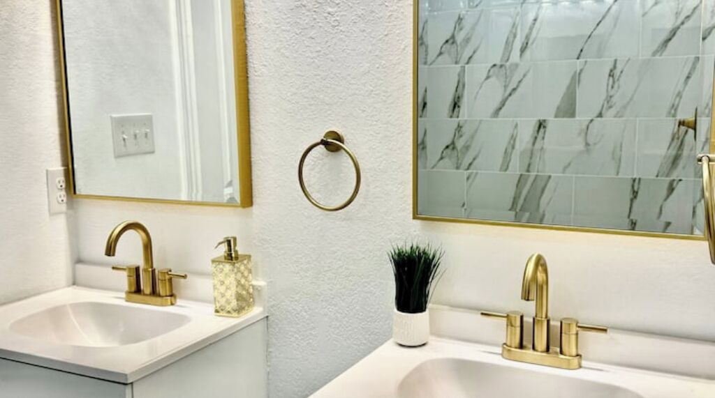 Photo of Bathroom in Highland Park