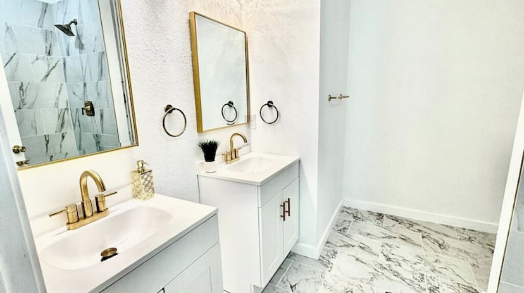 Photo of Bathroom in Highland Park