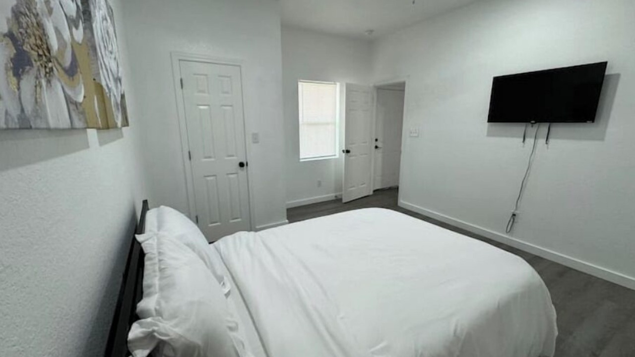 Photo of Bedroom in Highland Park