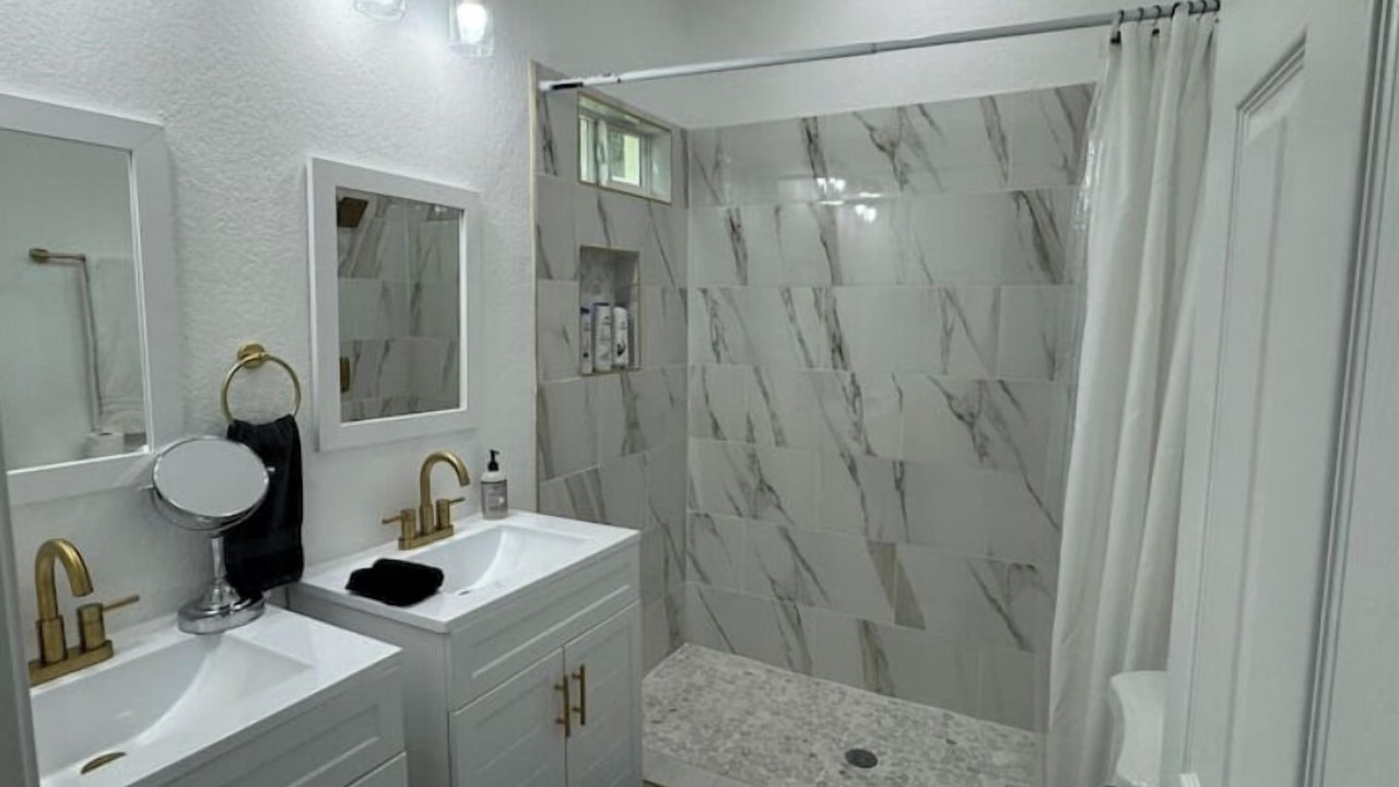 Photo of Bathroom in Highland Park