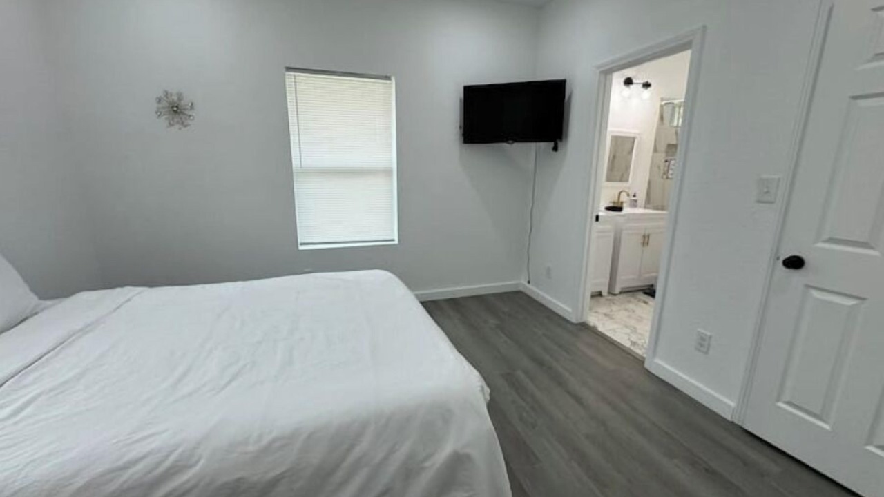 Photo of Bedroom in Highland Park