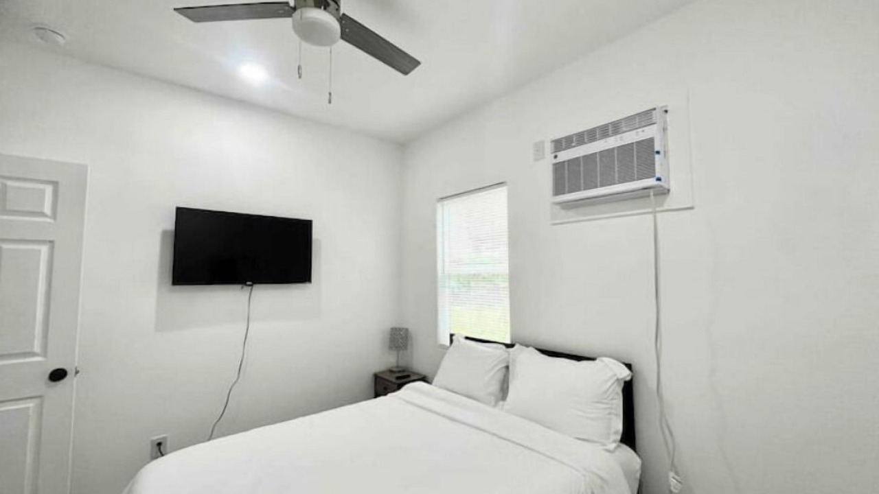 Photo of Bedroom in Highland Park