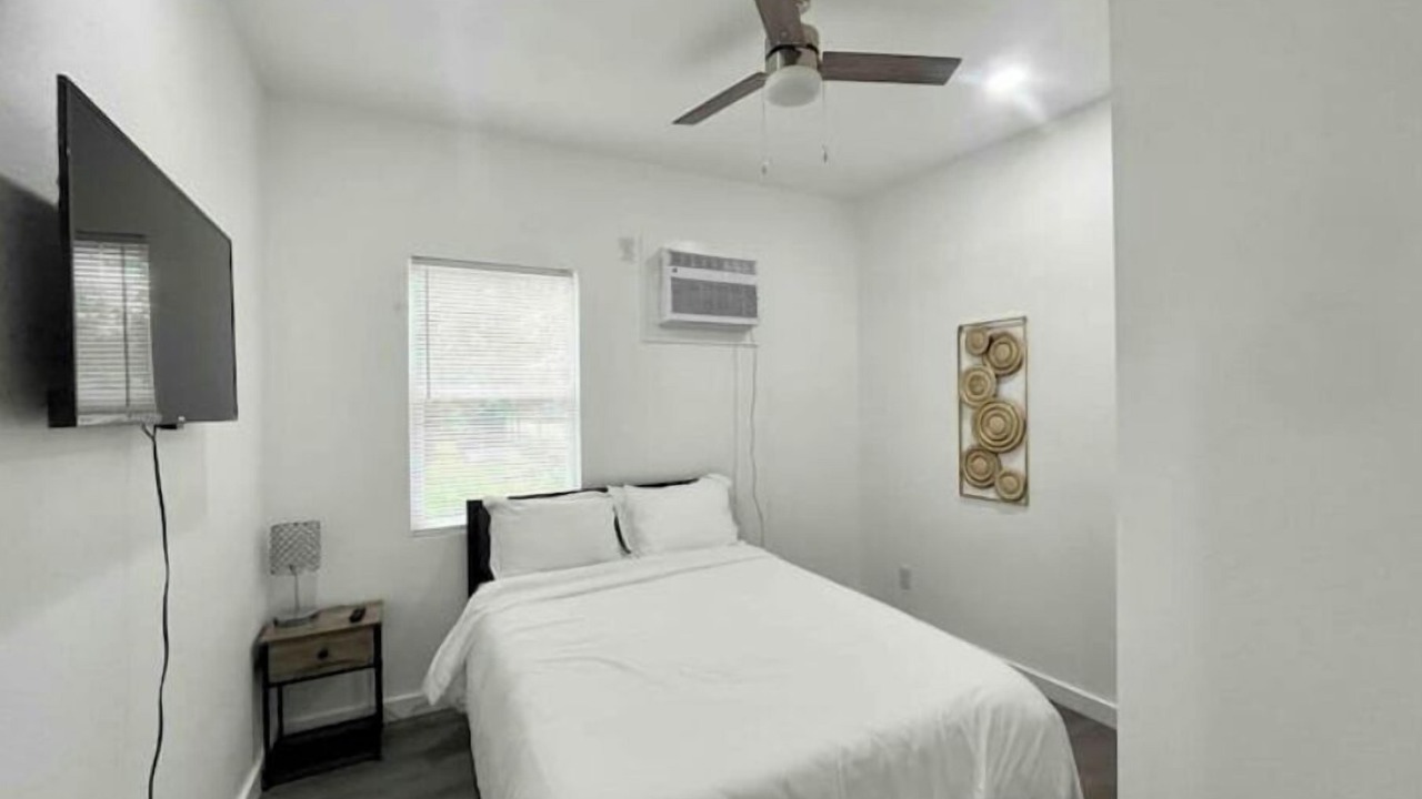 Photo of Bedroom in Highland Park
