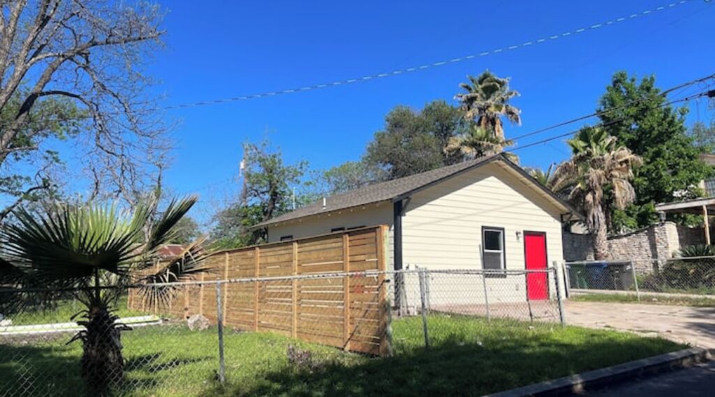 Photo of Outdoor in Highland Park