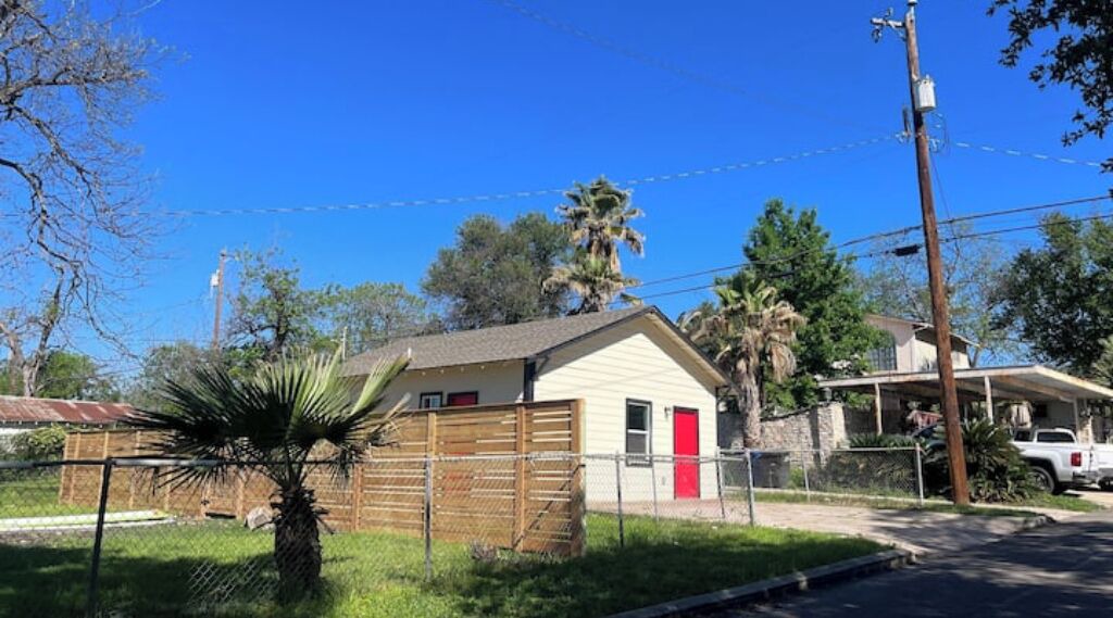 Photo of Outdoor in Highland Park