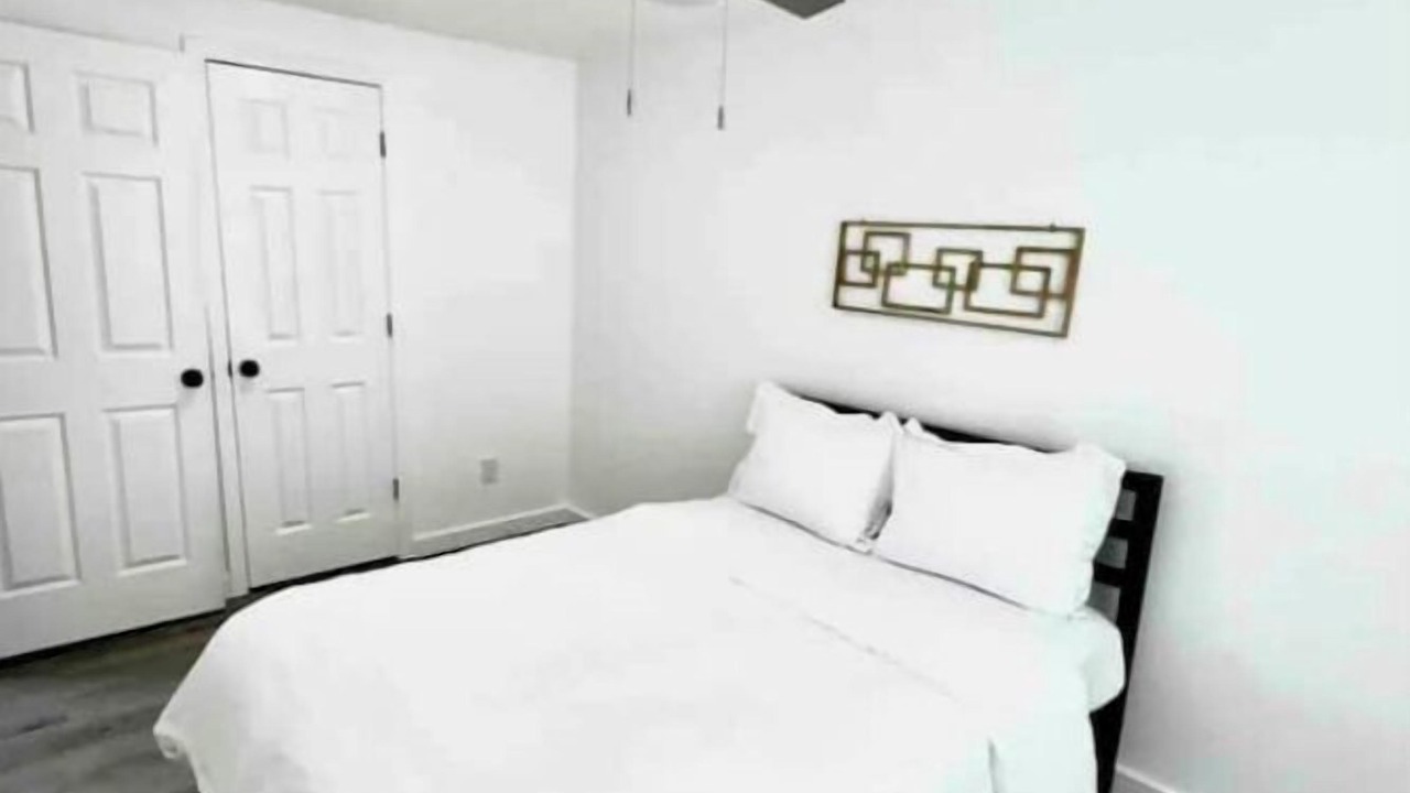 Photo of Bedroom in Northwest Los Angeles Heights