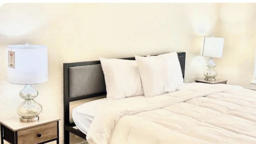 Photo of Bedroom in Northwest Los Angeles Heights