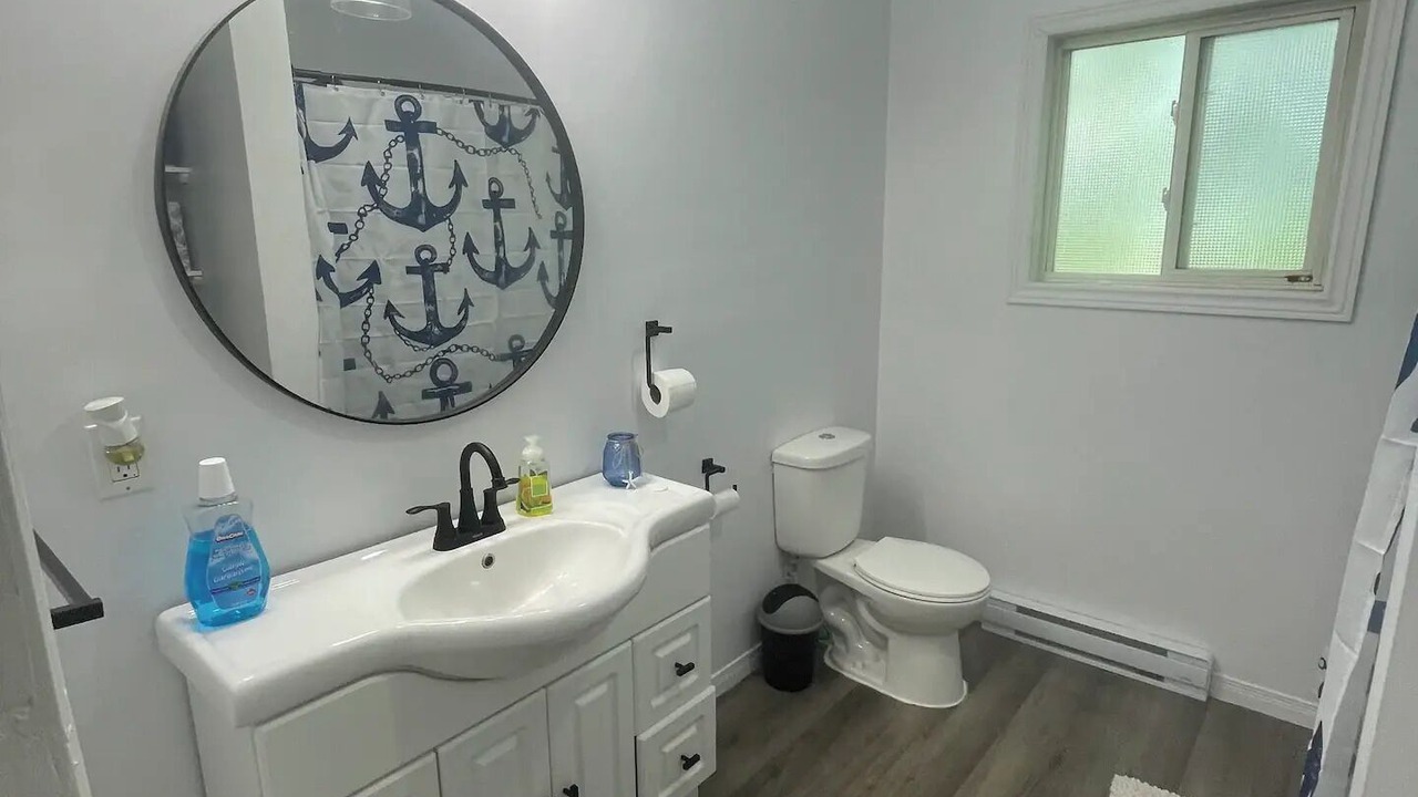 Photo of Bathroom in Joggins