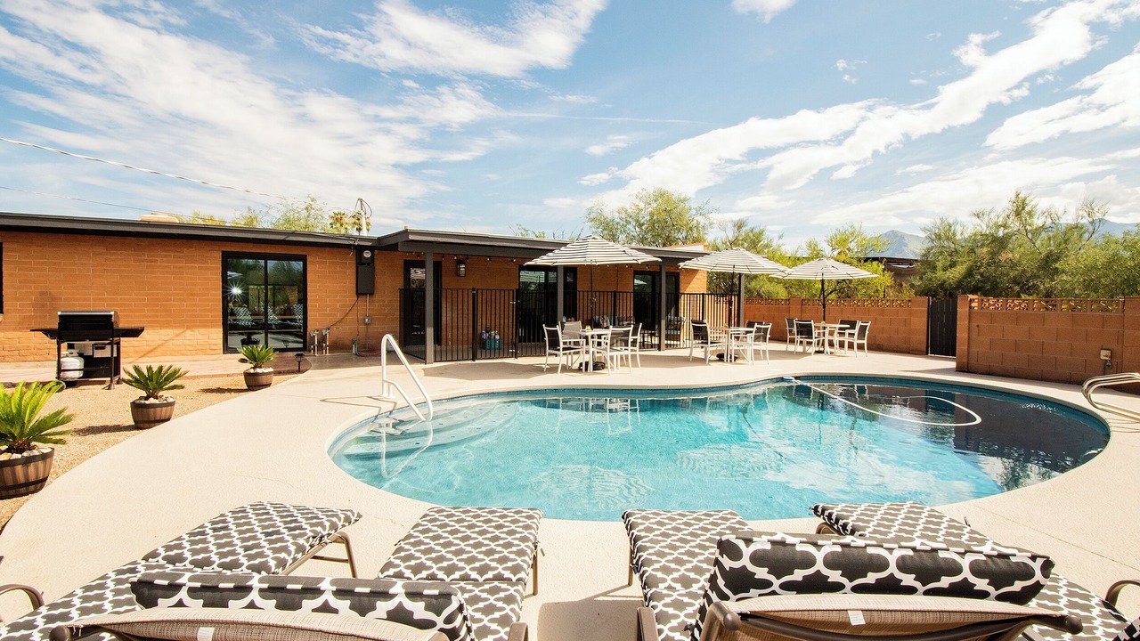 Photo of Outdoor in Oracle Heights Estates