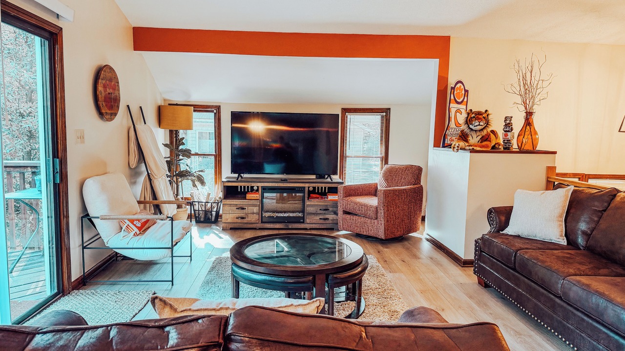 Photo of Livingroom in Clemson