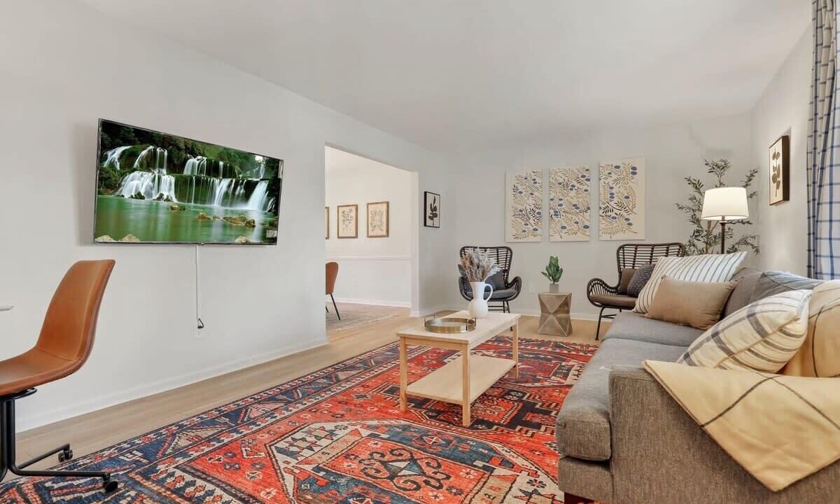 Photo of Livingroom in Gahanna