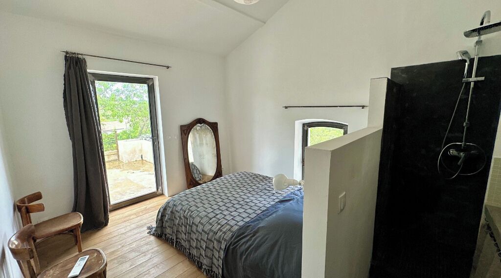 Photo of Bedroom in Montaren-et-Saint-Mediers