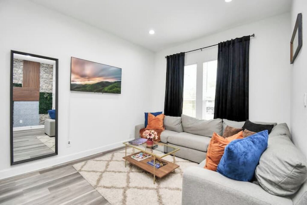 Photo of Livingroom in OST - South Union