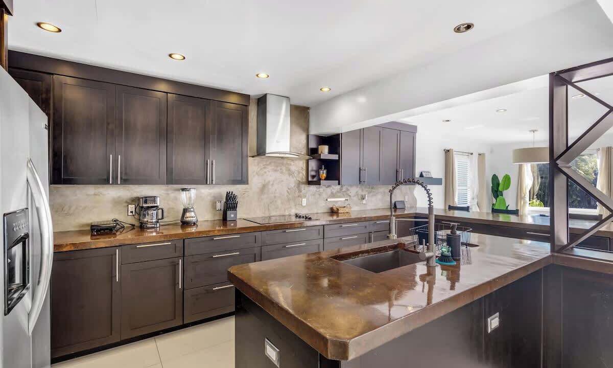 Photo of Kitchen in Golden Glades