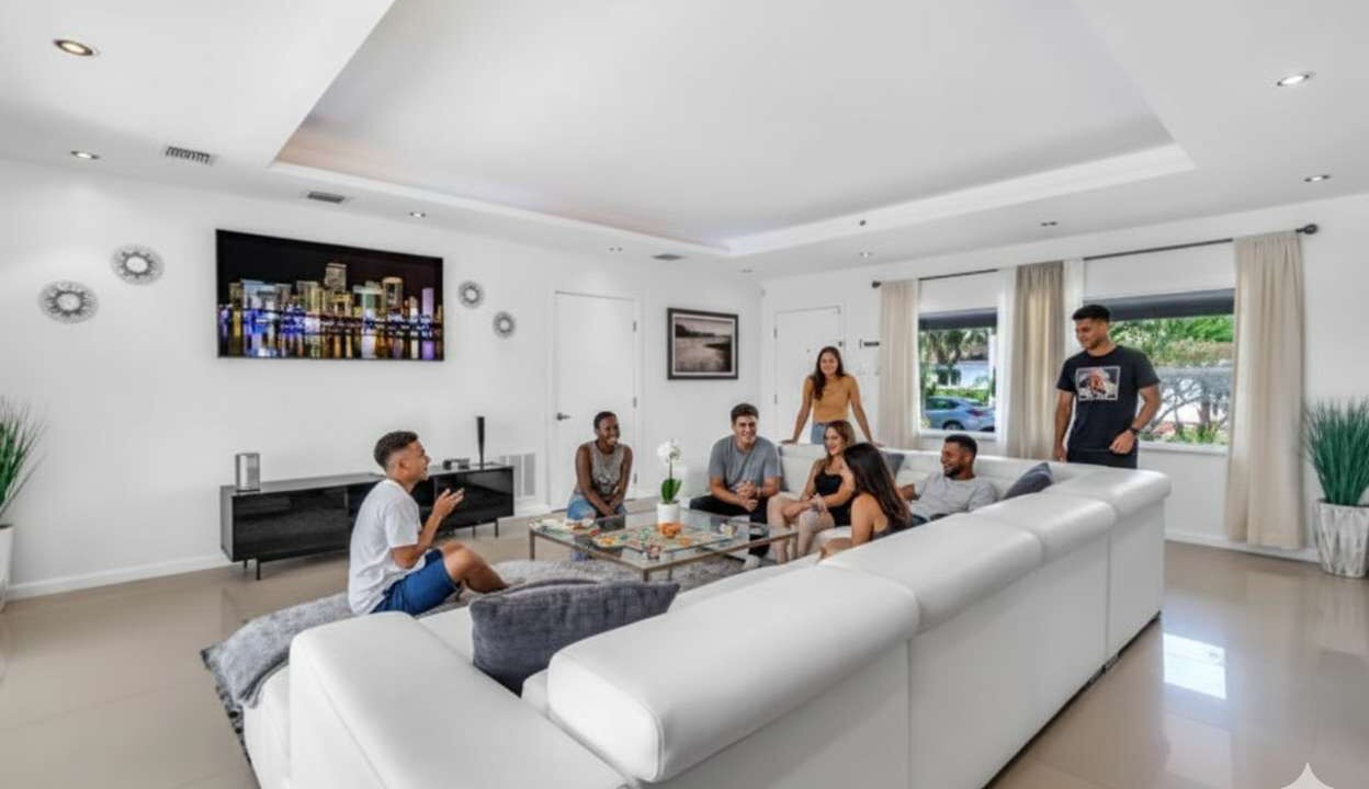 Photo of Bedroom in Golden Glades