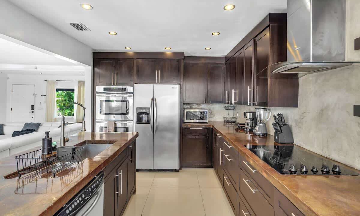 Photo of Kitchen in Golden Glades