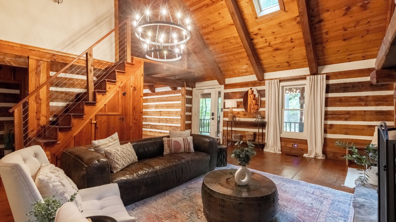 Photo of Livingroom in Cumming