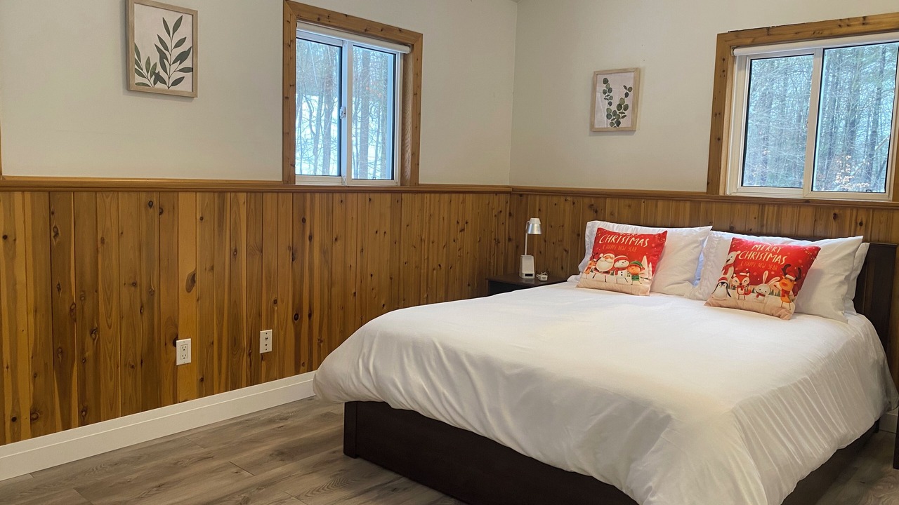 Photo of Bedroom in Gravenhurst