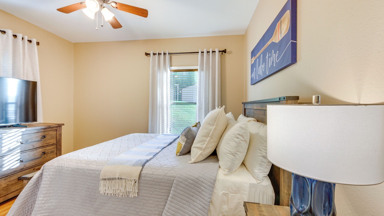 Photo of Bedroom in Gladewater