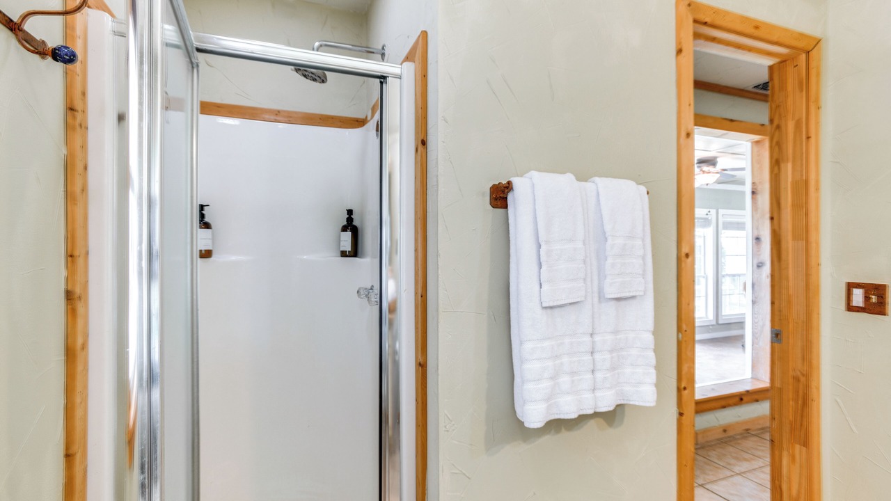 Photo of Bathroom in Sweetwater