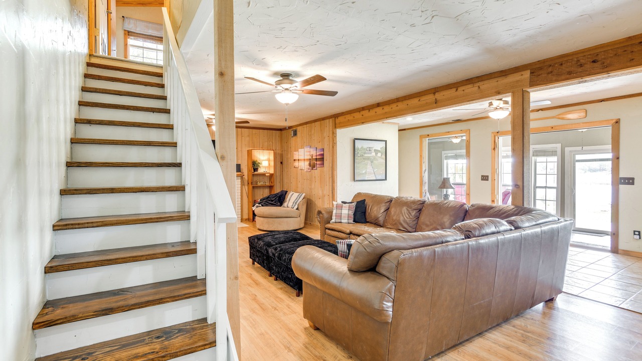 Photo of Livingroom in Sweetwater