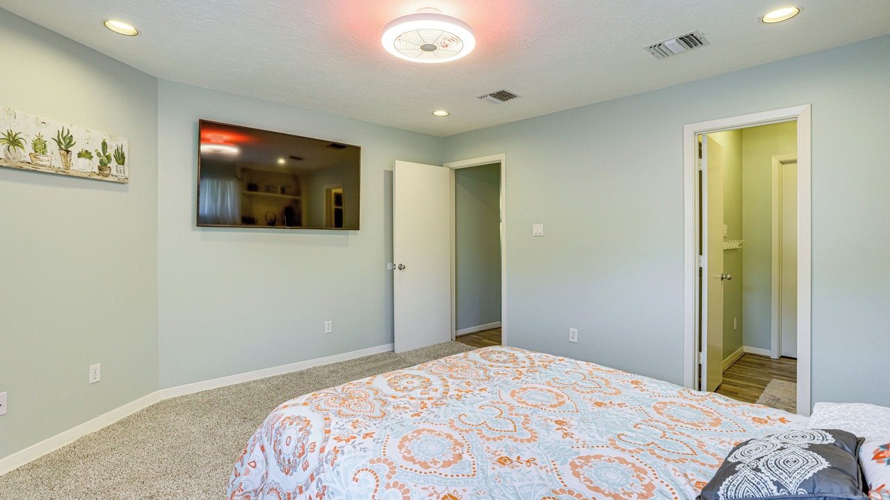 Photo of Bedroom in Walden on Lake Conroe